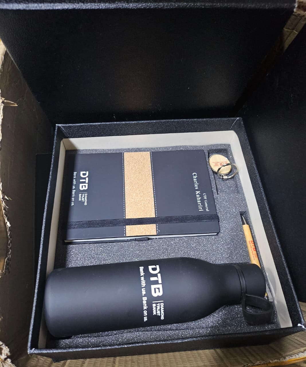 DTB black executive gift set with notebook, bottle, pen and keyring